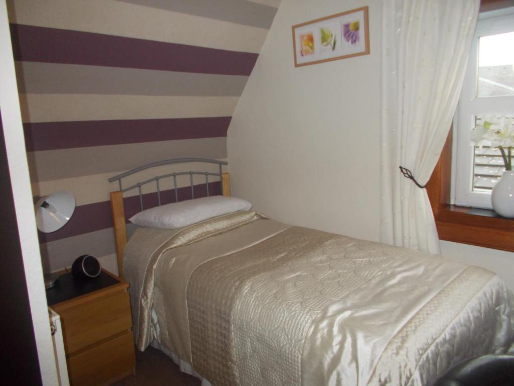 Pitreavie Guest House Dunfermline Szoba fotó